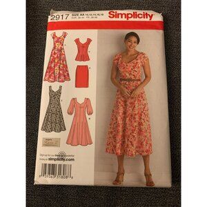 Simplicity 2917 Womens Dress Pattern Size 10-18 Multistyle Floral Design uncut